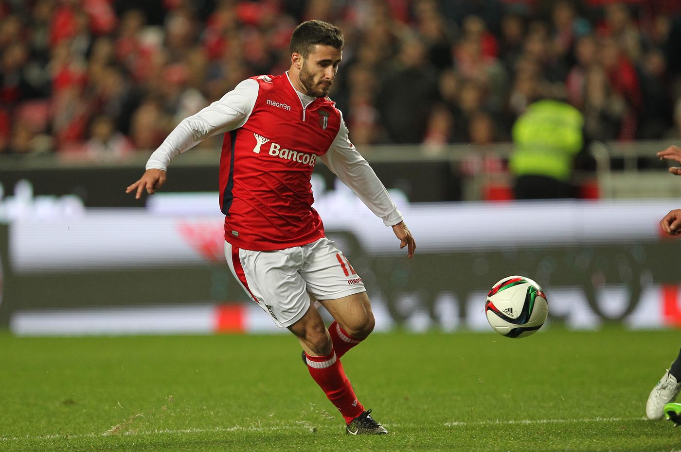 据葡萄牙媒体消息,莱斯特城有兴趣引进葡萄牙国脚拉法-席尔瓦.