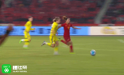 杨丽禁区内造点,王霜主罚命中梅开二度!中国女足4-0