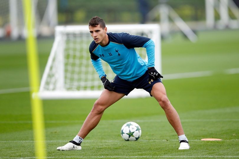 据《镜报》报道,热刺中场拉梅拉可能会继续缺战4个月,这也就意味着他