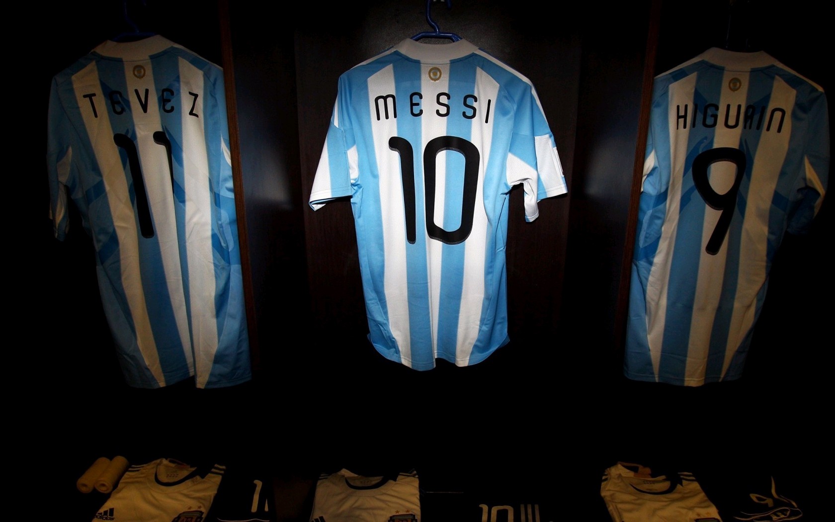 壁纸秀:阿根廷国家队 — 阿根廷|梅西|懂球帝