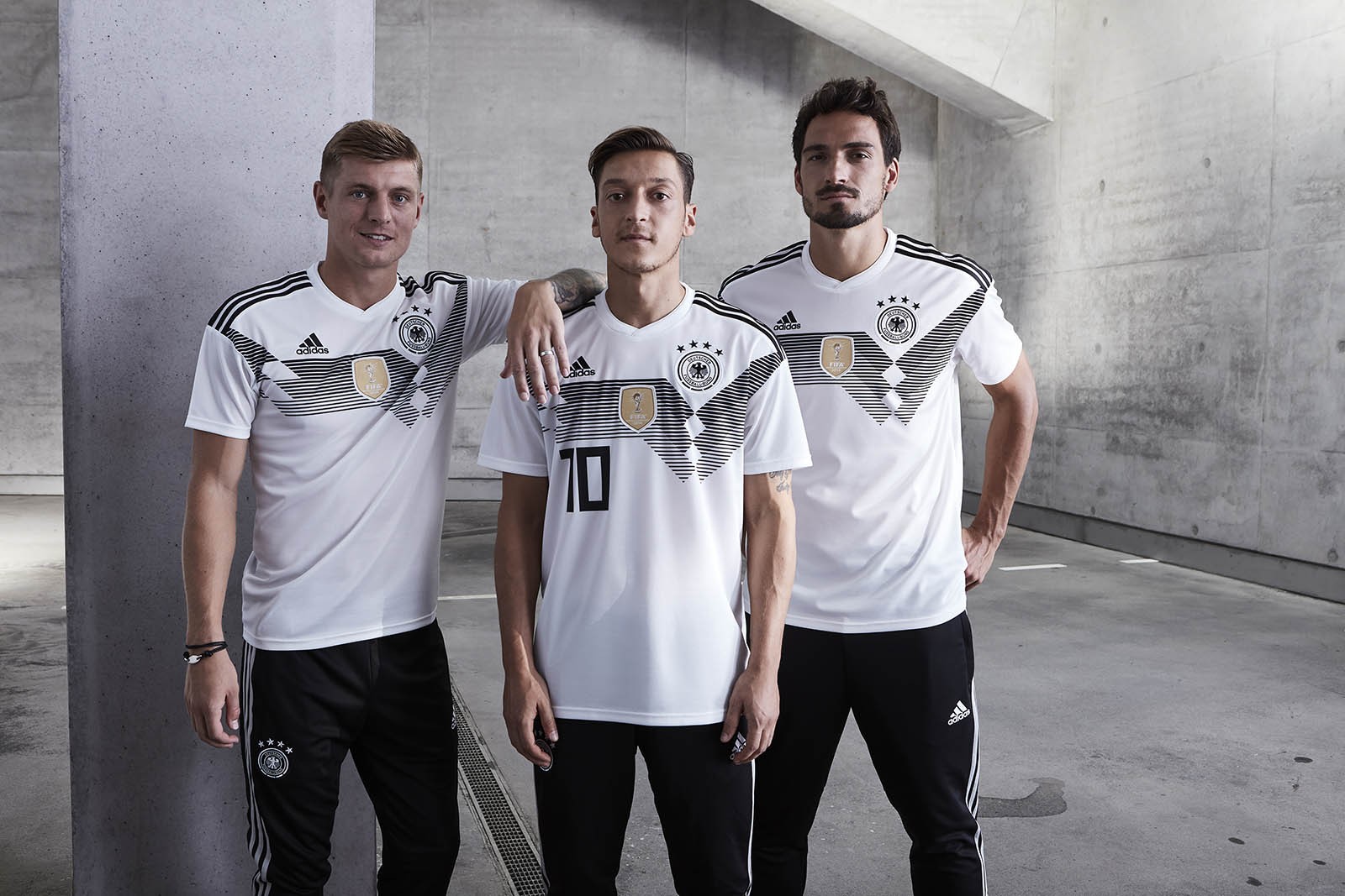 日耳曼战车！德国国家队2018世界杯主场球衣发布！