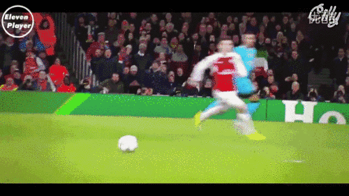 这样可以让你的射门更加具有精准和有杀伤力,只有将射向门框范围之内