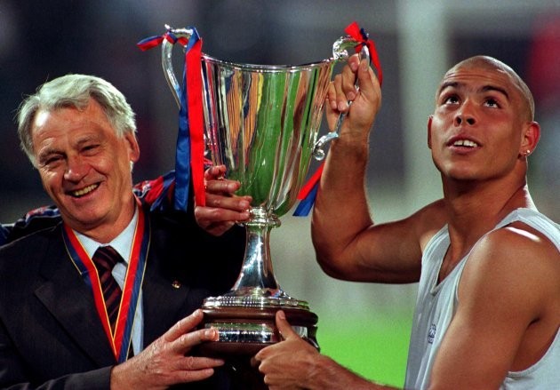 欧洲优胜者杯经典丨1997年决赛巴萨罗纳尔多一击致命