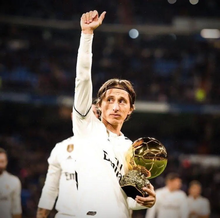 laser壁纸第七期:莫德里奇