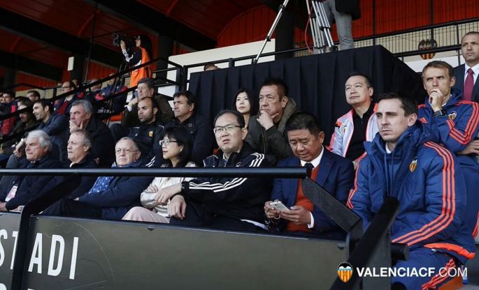 超体:董事会要求内维尔下课 — 瓦伦西亚|加里-内维尔
