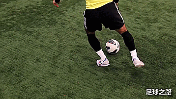 f2花式足球系列第四部分:空中穿越,背身交叉步过人等技巧