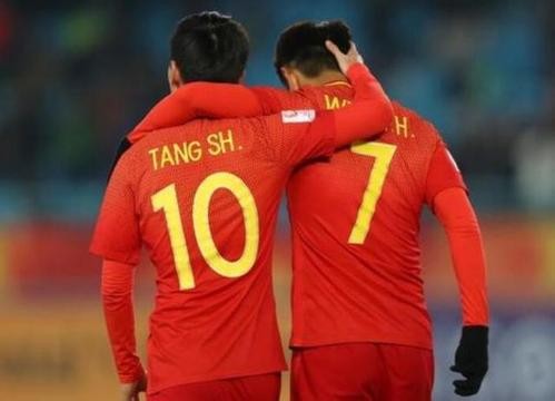 中国女足5比0泰国进四强，姑娘们更有希望拿奖牌！