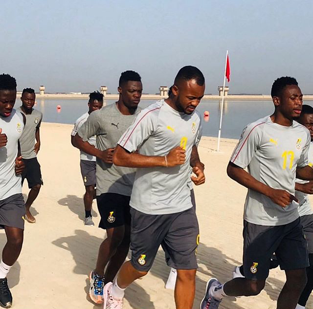 阿尤和加纳国家队晨跑，备战2019非洲杯