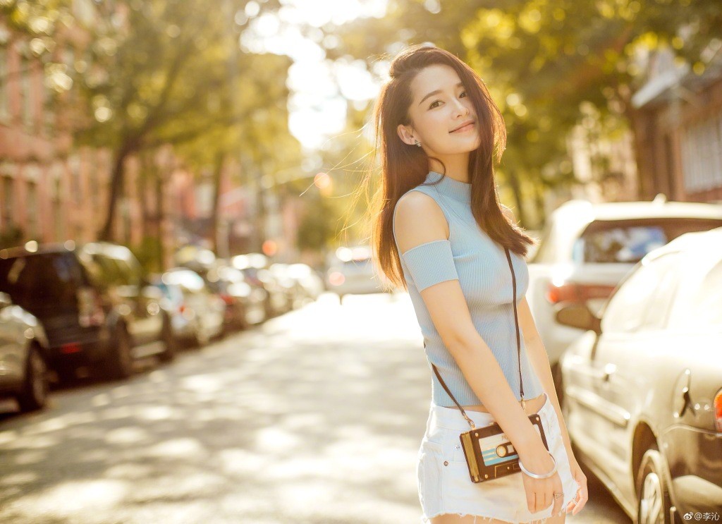 女神大会第59期:"沁宝"李沁,你的评分是?