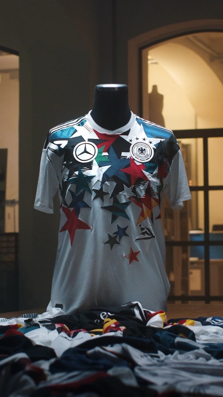 好心分手，梅赛德斯-奔驰推出德国国家队特别版球衣
