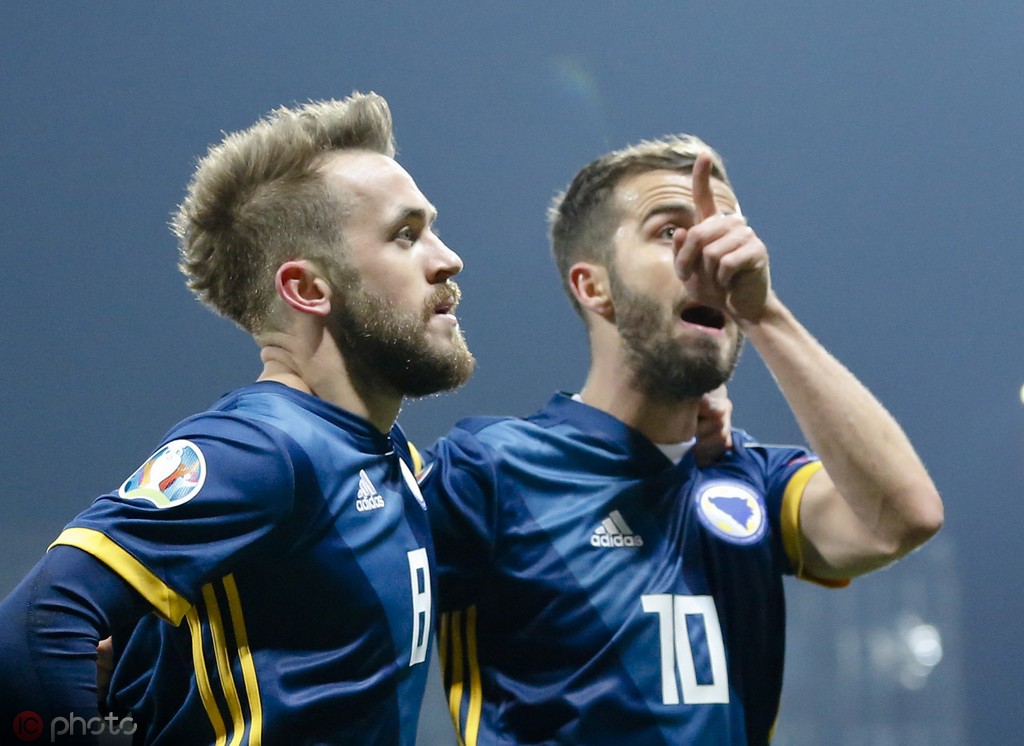 欧足联官方宣布,尤文图斯阵中的波黑国脚皮亚尼奇将会在未来两场