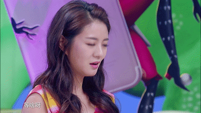 2017年3月15日,安以轩和陈荣炼在微博宣告婚讯.