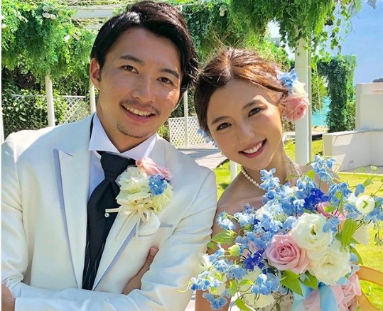 来吃狗粮啦,柴崎岳与真野惠里菜今日完婚