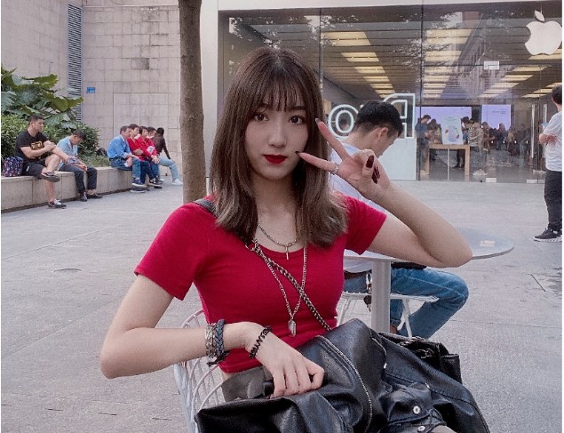 女球迷采访:陕西妹子冰儿,一场球赛让她彻底爱上了西北狼