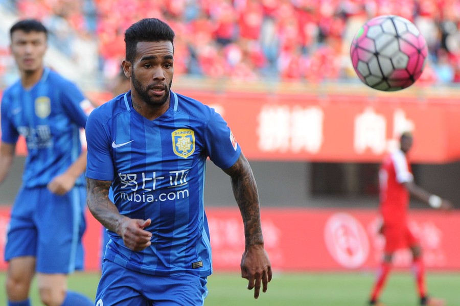 苏宁官方宣布了特谢拉加盟的消息,5000万先生正式登陆中超赛场