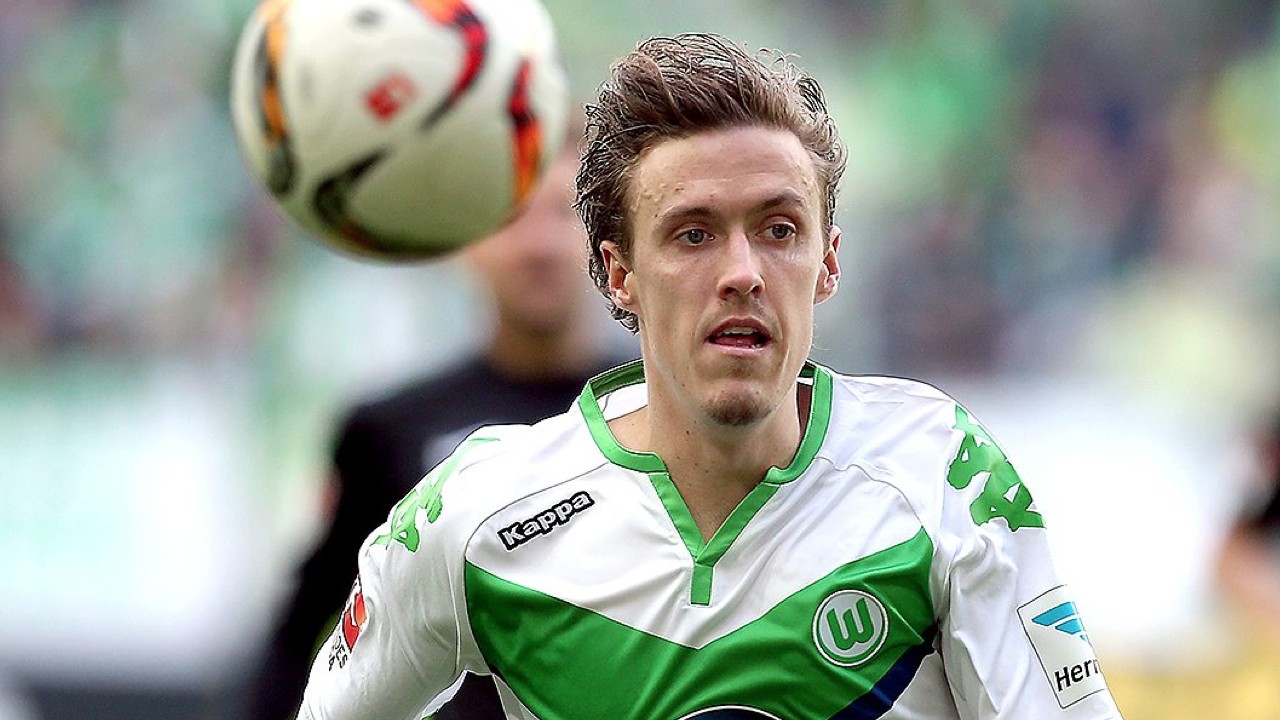 据德媒《图片报》消息,前德国国脚克鲁泽现正在前往不莱梅的路上,此行