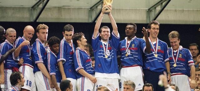 足球经济学:14归化球员