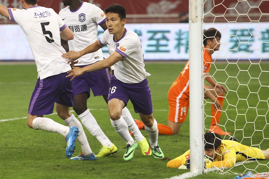 中超赛季十大经典对决:上港力帆对飚8球,申花