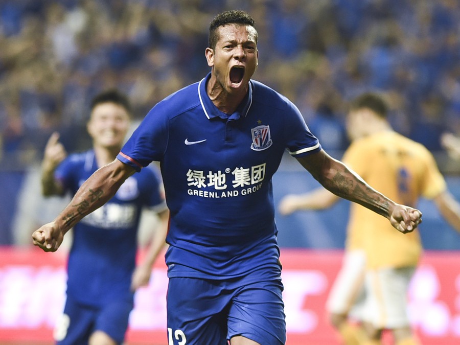 中超赛季十大经典对决:上港力帆对飚8球,申花