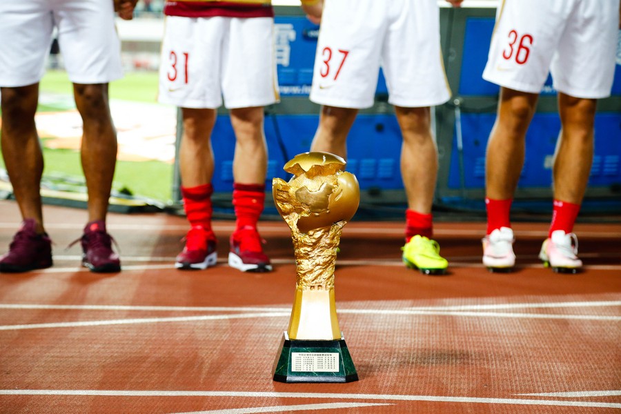 中超赛季十大经典对决:上港力帆对飚8球,申花