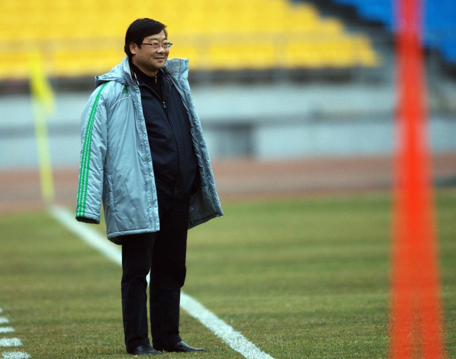 罗宁:同时持有两家俱乐部股票不叫关联,需有明确的评价标准