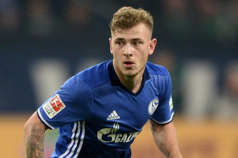 《每日镜报》消息,利物浦会在今夏追逐沙尔克04中场马克斯-迈尔.