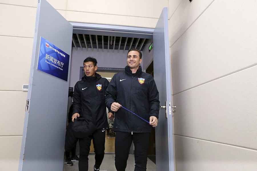 卡帅:有李白这样的翻译很幸运