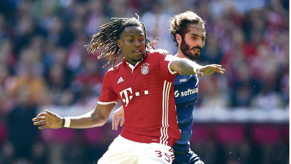 作为欧洲杯的最佳年轻球员,桑切斯首个赛季的表现可以说是让人失望的