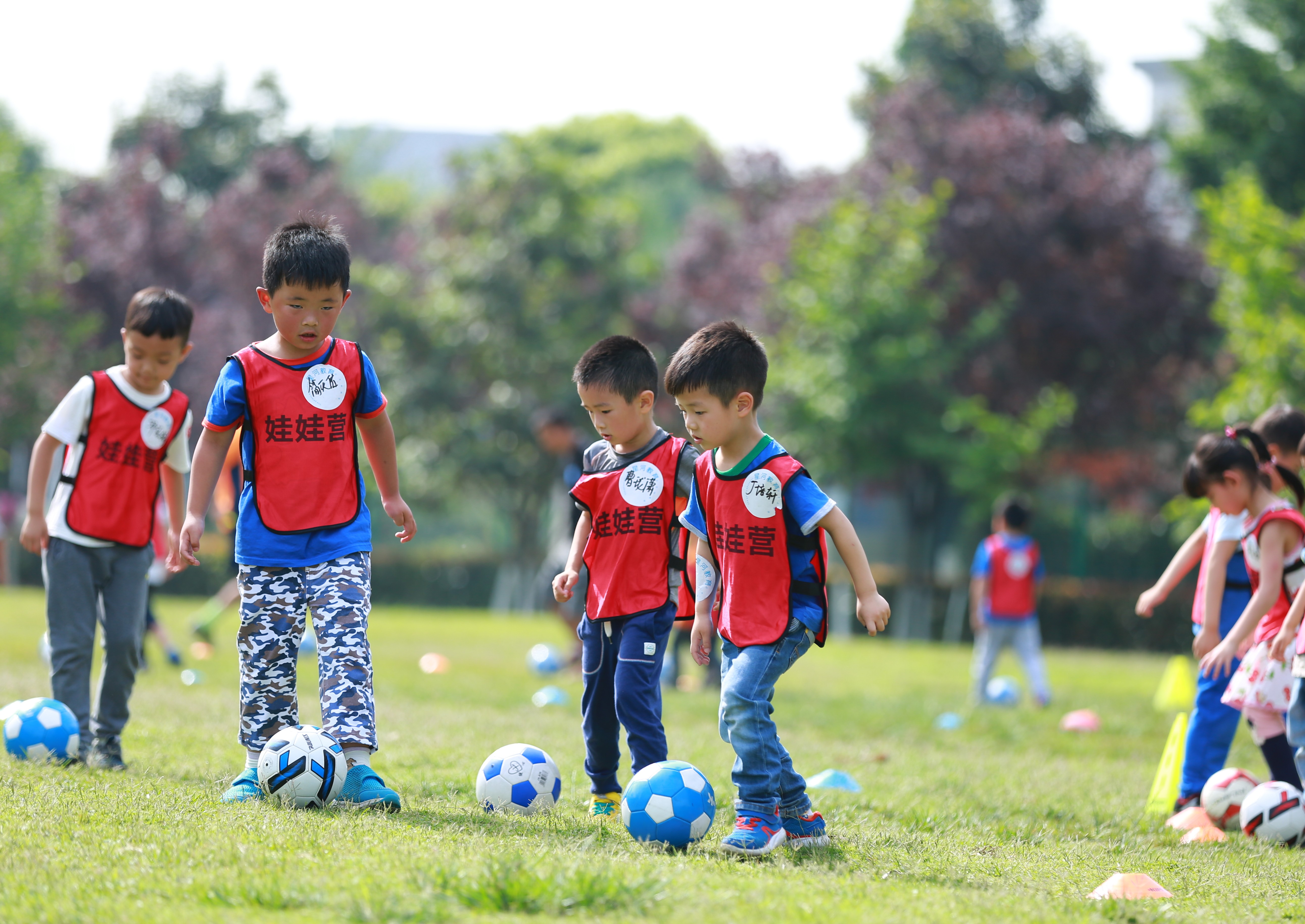 娃娃营外教访谈(4)克里斯:中国足球现在像15年