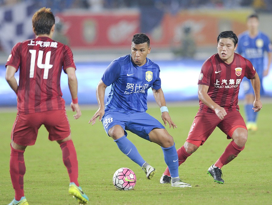 亚冠中国德比:伊拉克裁判执法