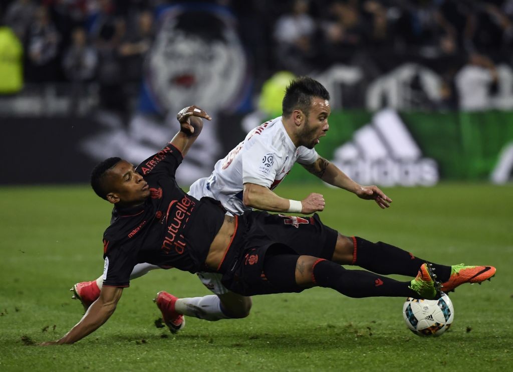 盘点:十名适合英超球队的"物美价廉"边后卫