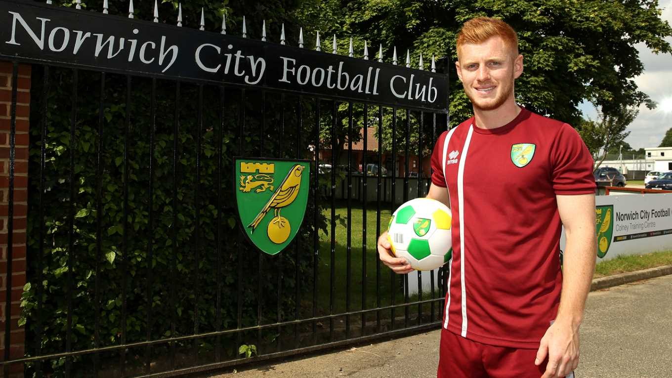 官方:诺维奇租借南安普顿中场