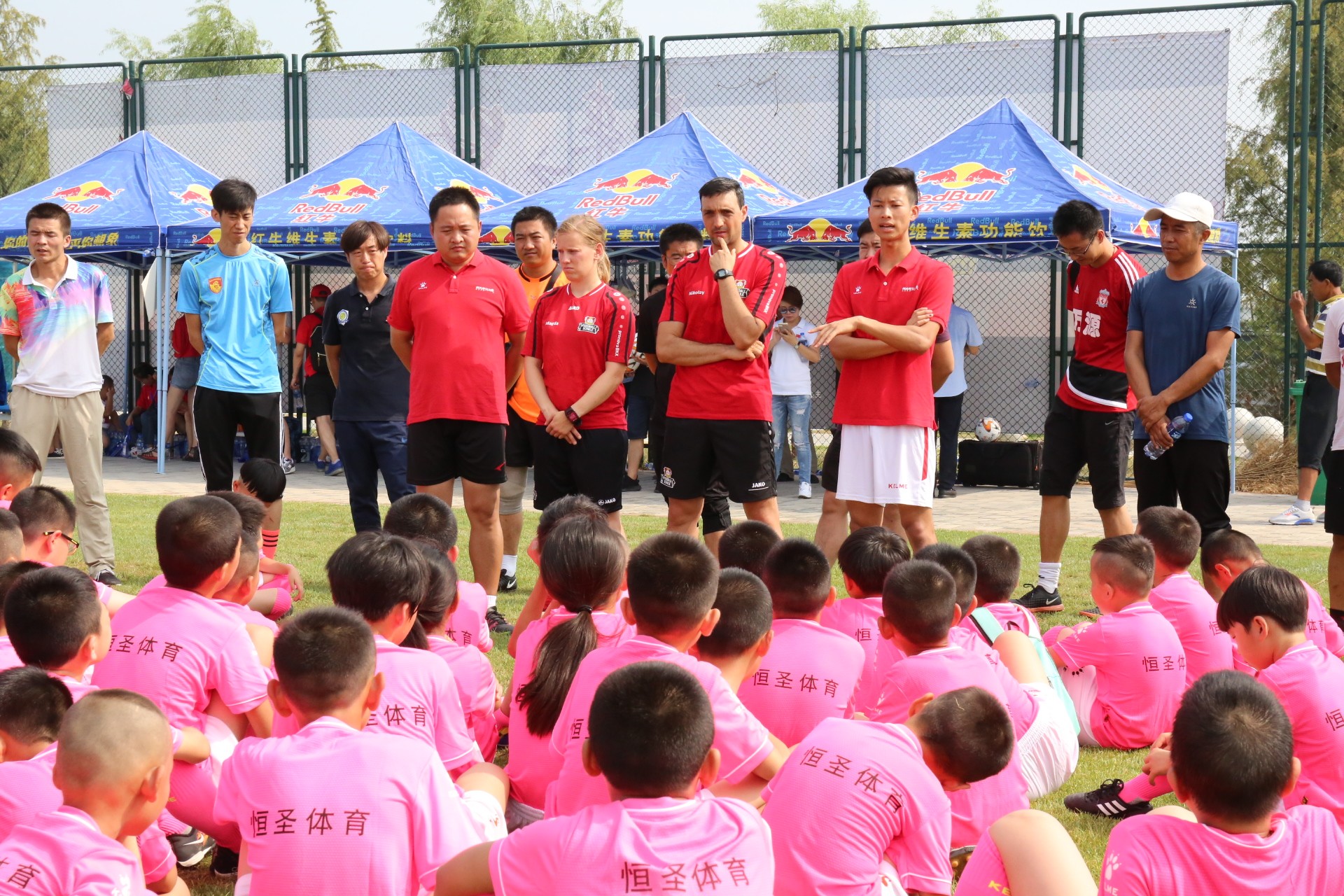 中德足球夏令营主教练告诉你:零基础孩子如何