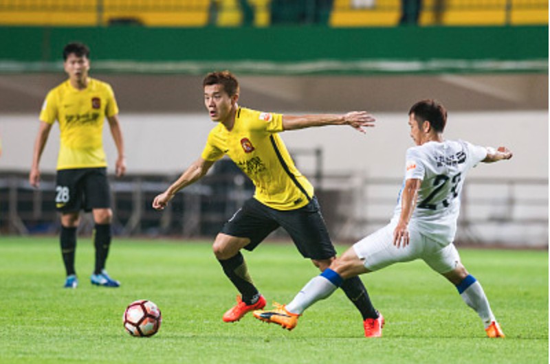 中超第19轮国内球员红黑榜:鲁能边路双刀舞,曹