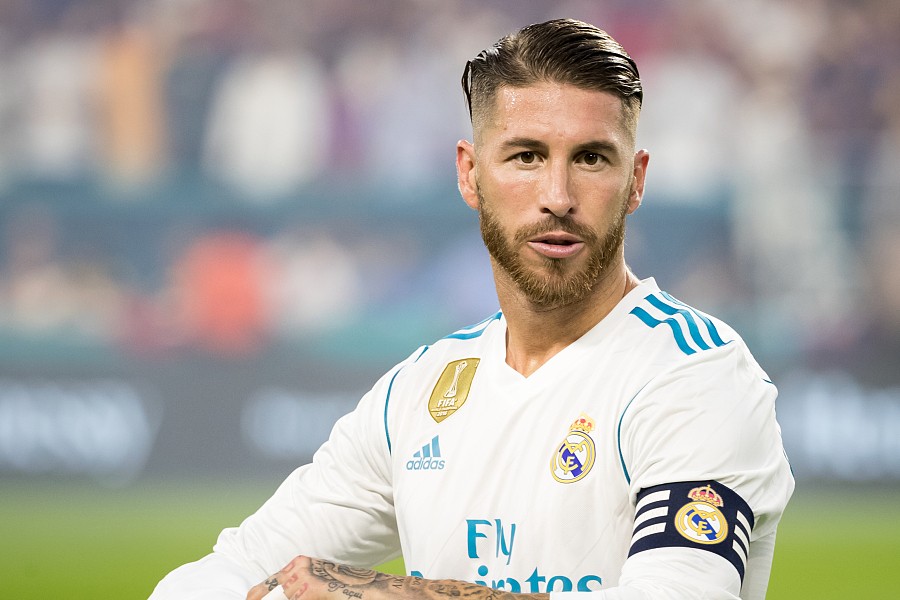 赛前皇马队长拉莫斯出席了新闻发布会,谈到了c罗,贝尔,穆里尼奥等话题