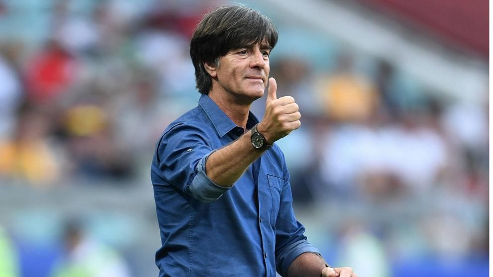 在公布德国队的世预赛大名单后,主教练勒夫回答了一些有关问题.