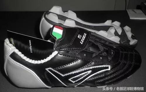史上最全足球鞋品牌大百科,远比你想象的多,有