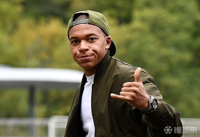 图集:法国国家队集结,姆巴佩,科曼手比666