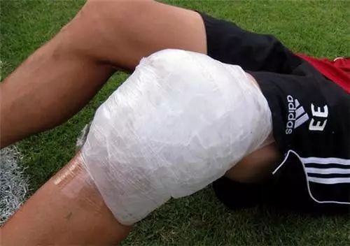 足球运动员的膝关节半月板损伤