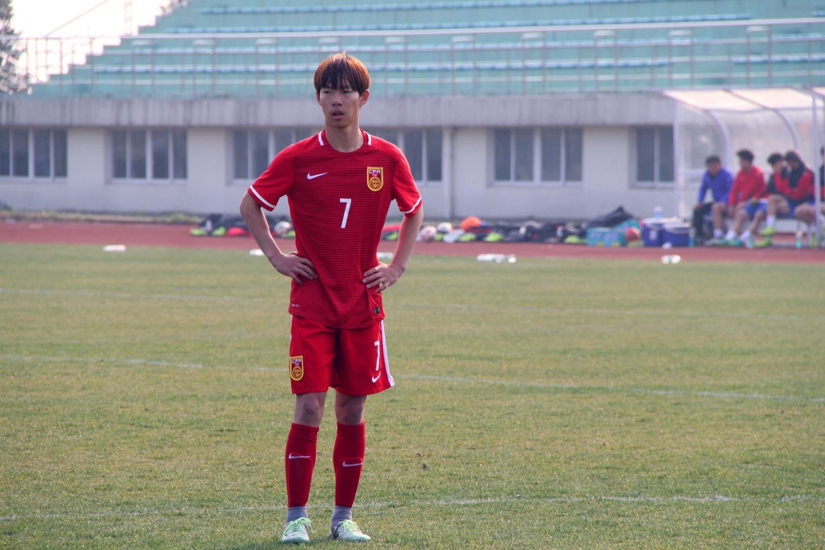 胡米利亚与山东鲁能足校达成战略合作,并签约