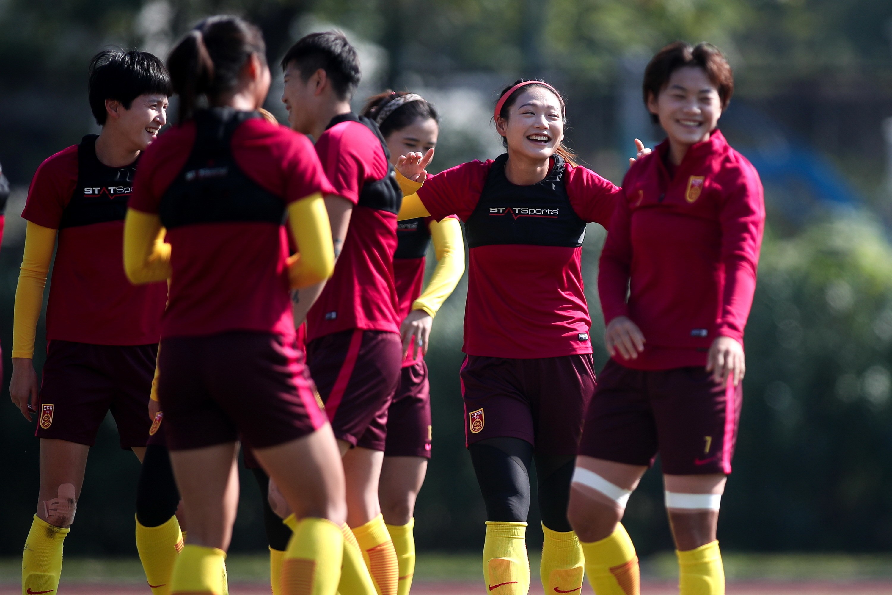 中国女足加强体能训练 整装待发迎新年首战 — 中国女足|懂球帝