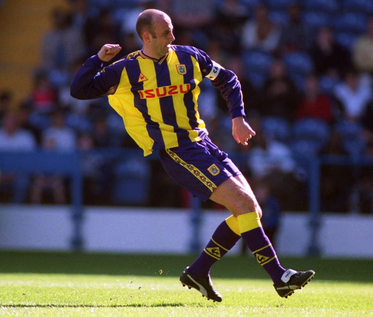 9.考文垂城队,客场(1998-1999)