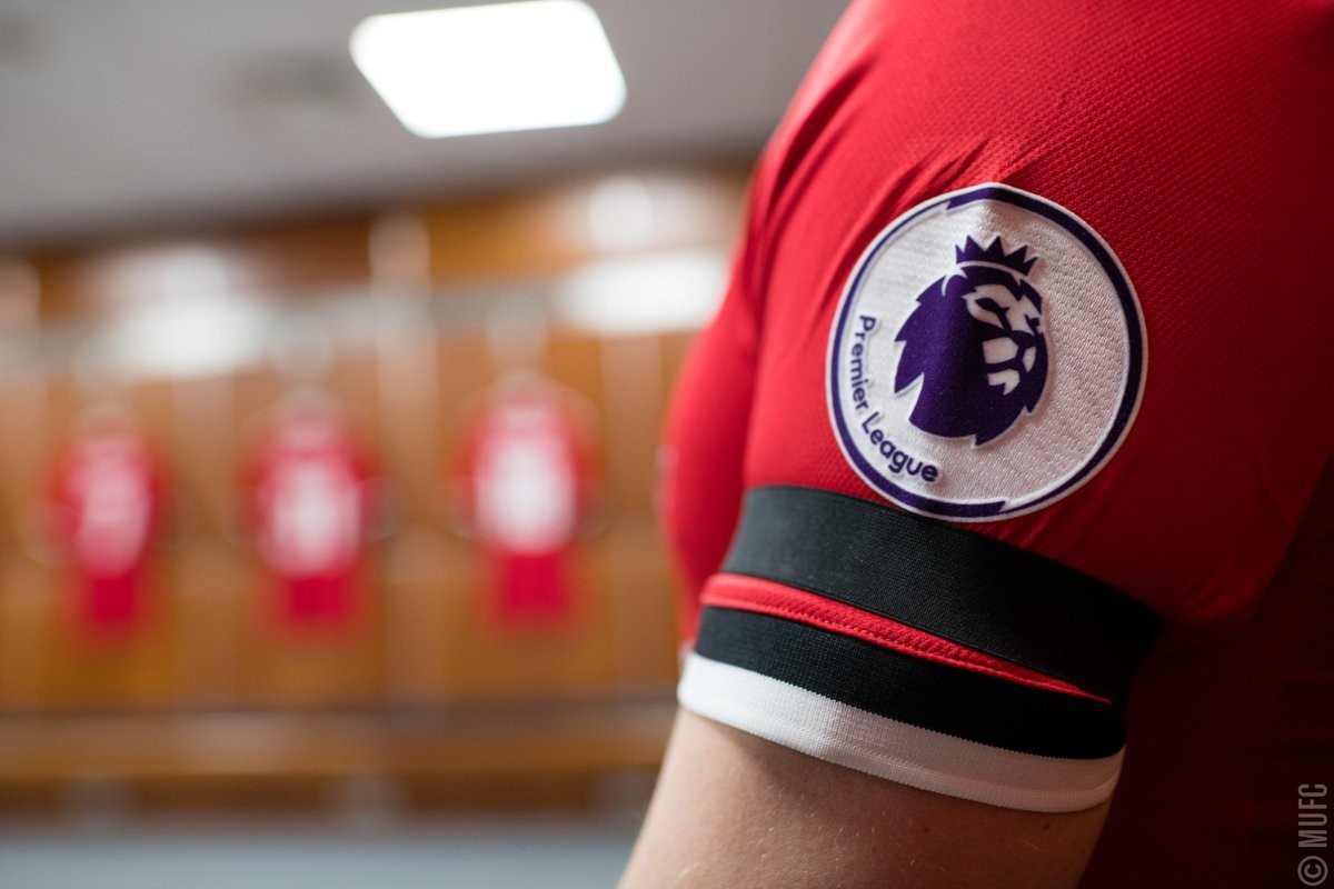 纪念慕尼黑空难,曼联赛前默哀