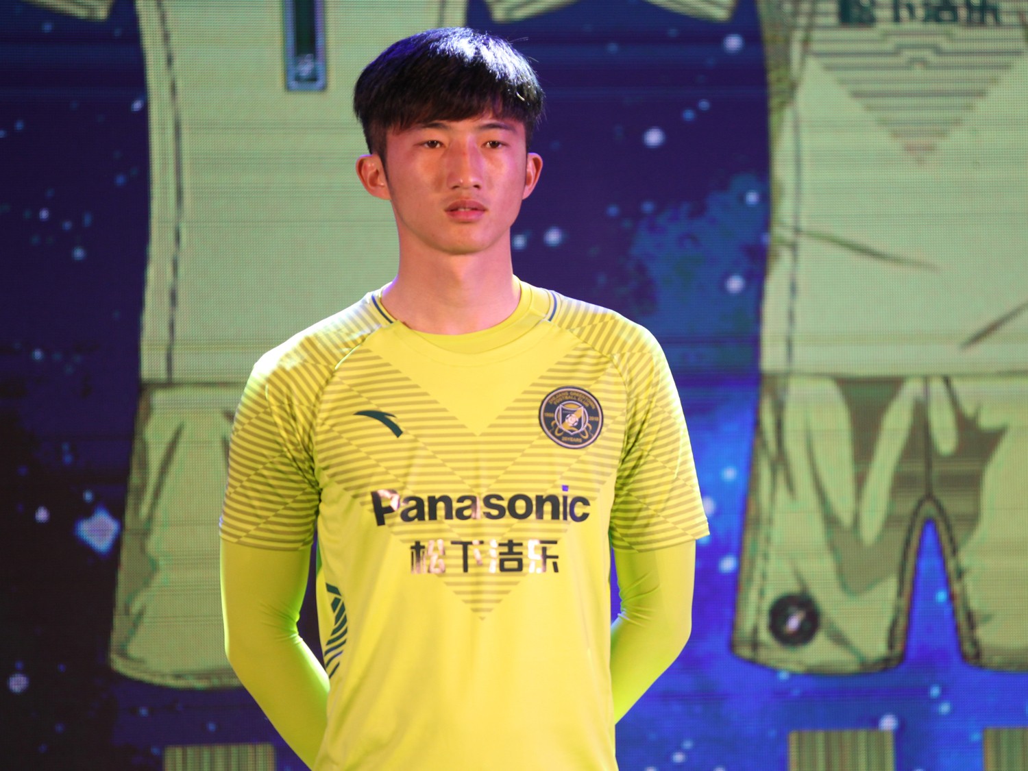 再下一城!浙江绿城2018赛季主客场球衣发布!