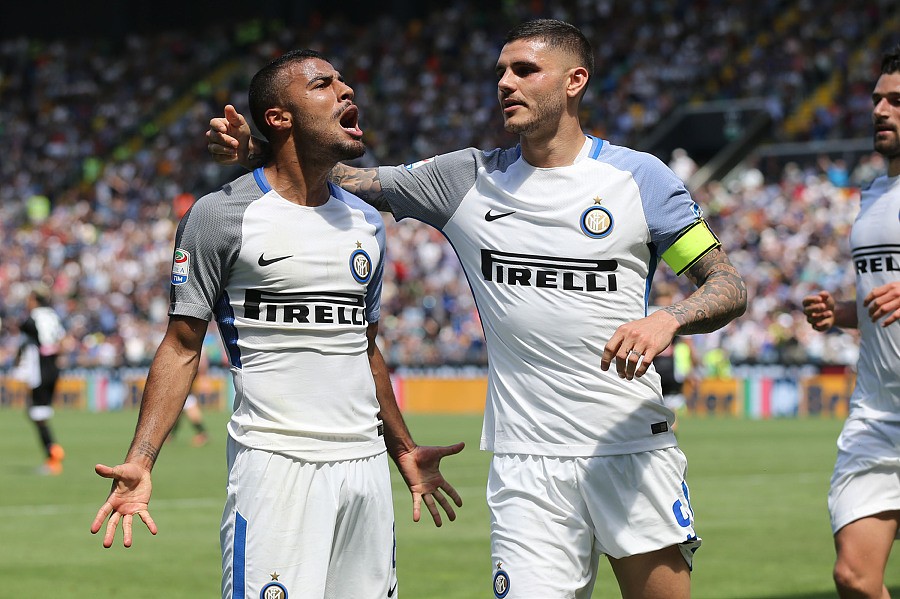 国米4-0客胜乌迪内斯距欧冠区1分,拉菲尼亚处子球,二弟破门