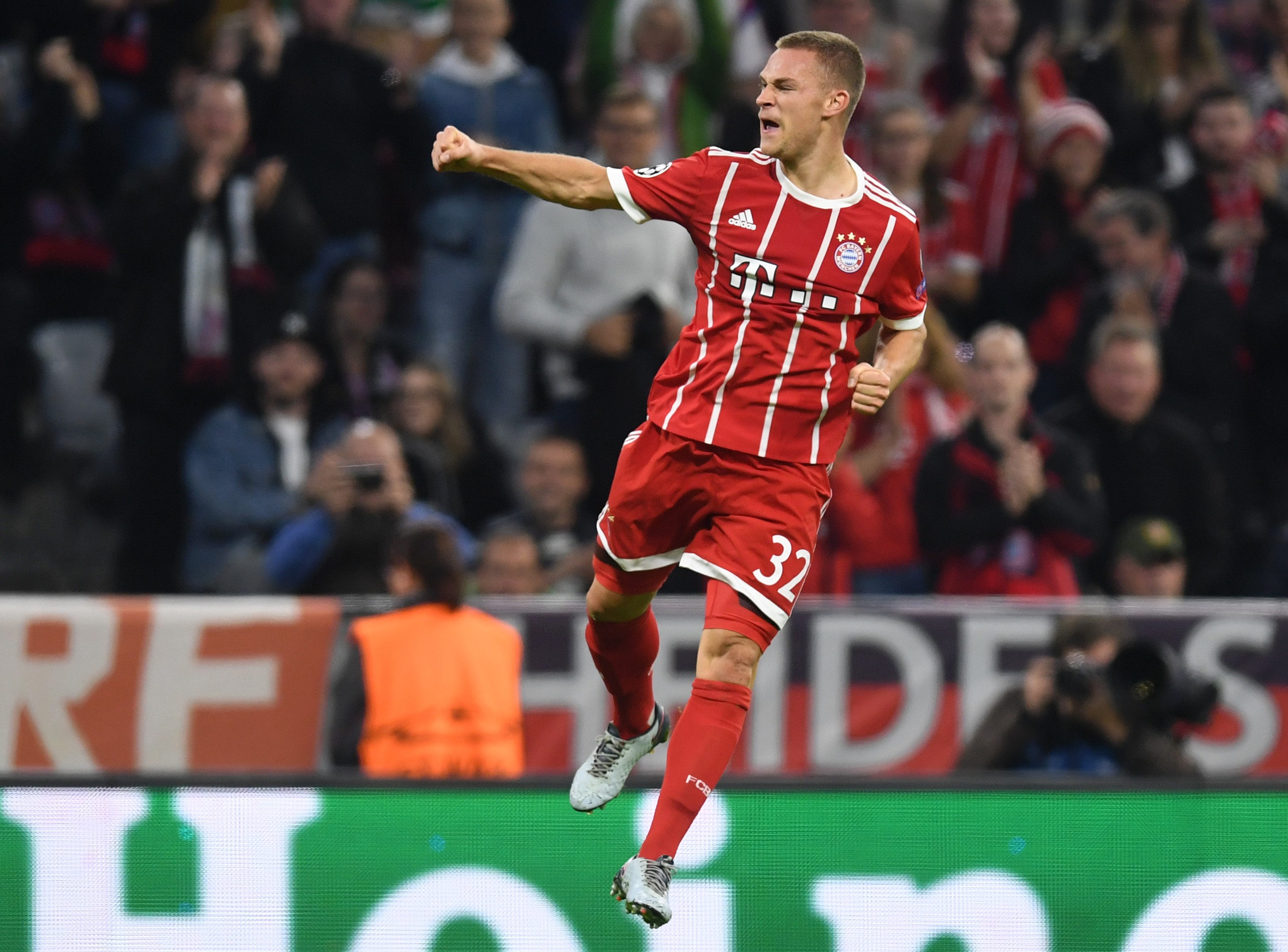 右后卫:基米希(拜仁慕尼黑)