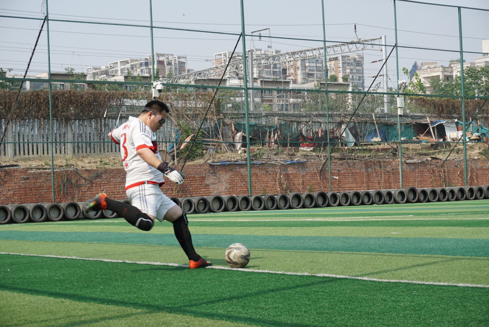 AC米兰吧成都单刀不进队:听说你们是一支搞基