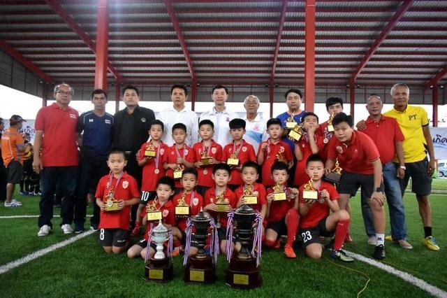 中泰青少年精英足球赛闭幕,李伯清小徒孙泰国