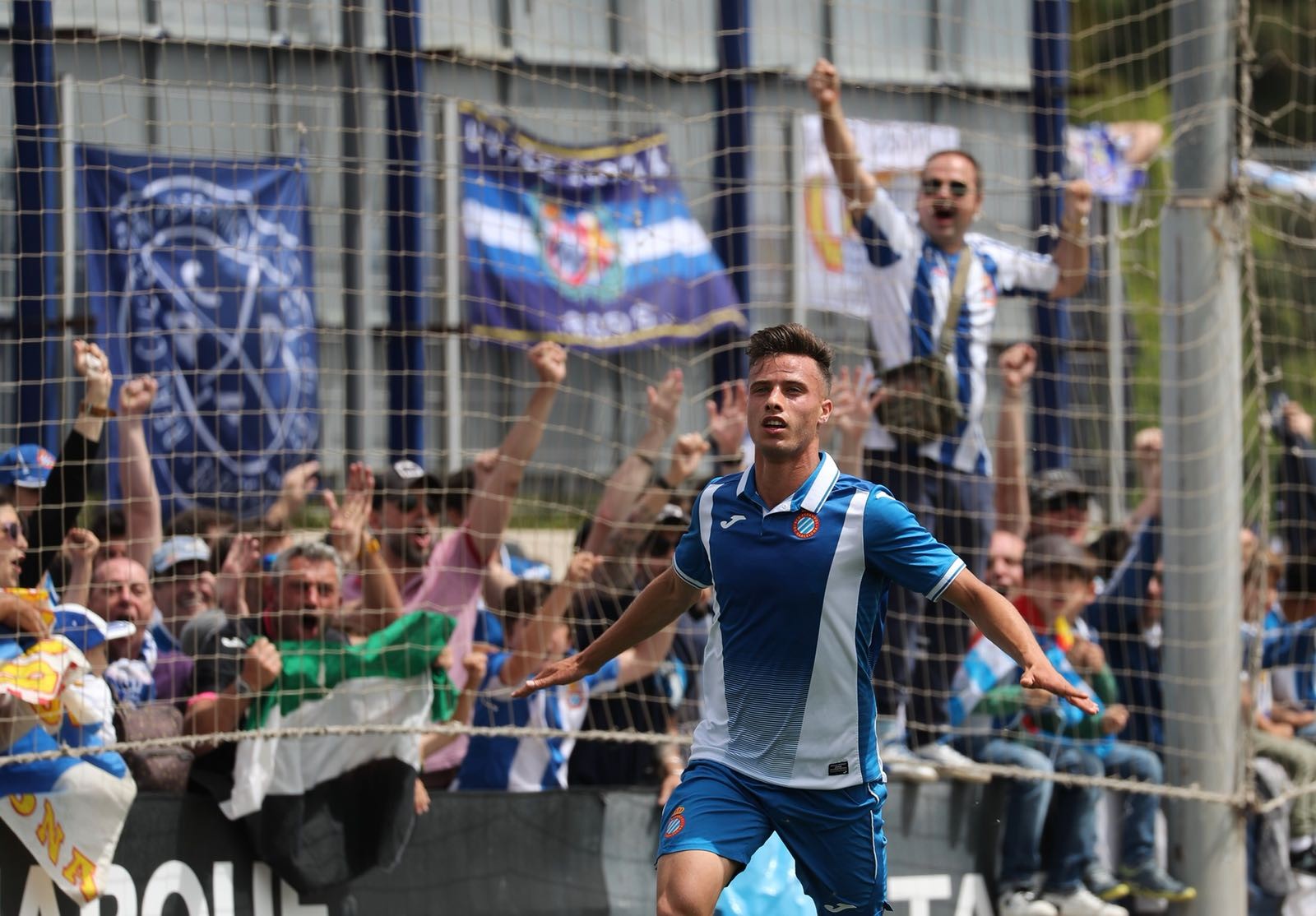 西乙B我们回来了!西班牙人B队拿下升级附加赛