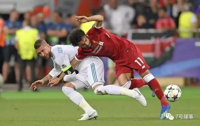 拉莫斯到底对萨拉赫做了什么?